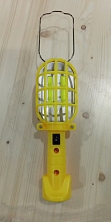 Фонарик пластик подвесной с защитой 20см
