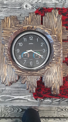 Часы "Леший" (массив сосны) цвет коричневый - №1